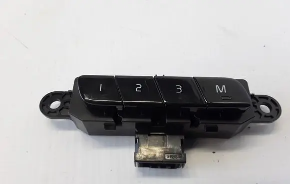 Volvo XC90 Seat control switch 31376461