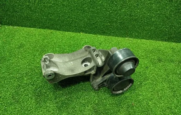 Renault Trafic III (X82) Generator/alternator bracket 117105124R
