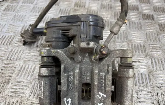 Rear brake caliper