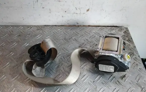 BMW 5 F10 F11 Front seatbelt 
