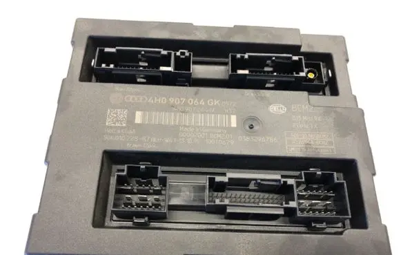 Volkswagen Touareg II Central body control module 4H0907064GK