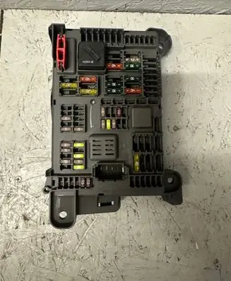 BMW X6 E71 Fuse module 693168704 BJ5T595610 518954021A
