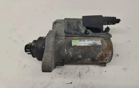 Volkswagen Golf VI Starter motor 02Z911023G D6GS11 0208050193