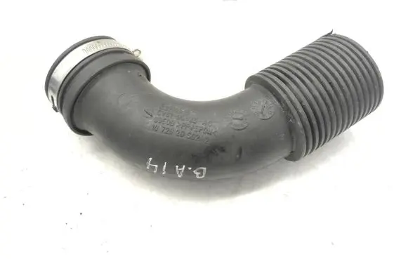 Ford Focus Air intake hose/pipe CV619C623AC 1072920502