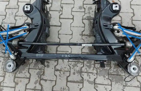 Mercedes-Benz EQC Rear axle beam 