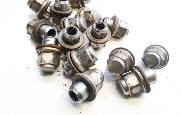 Toyota Yaris Nuts/bolts 