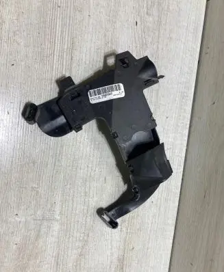 Volkswagen Beetle A5 Other engine bay part 1K0971821R