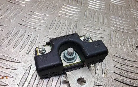 Audi A8 S8 D3 4E Battery relay fuse 4E0035209A