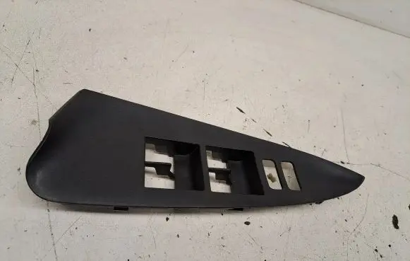 Toyota RAV 4 (XA30) Electric window control switch 7423242070