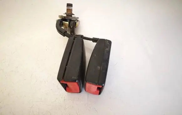 Skoda Octavia Mk2 (1Z) Middle seatbelt buckle (rear) 1Z0857488