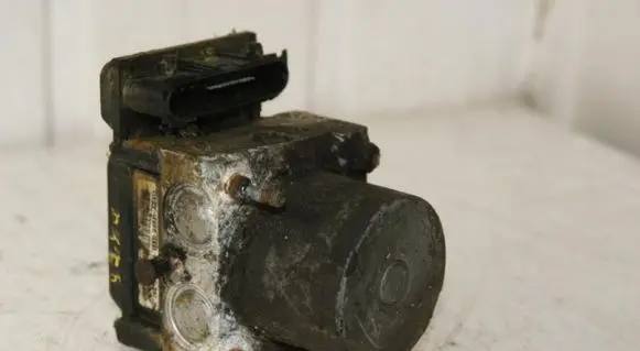 Hyundai Getz ABS Pump 589101CA10 589101C800 0265800388