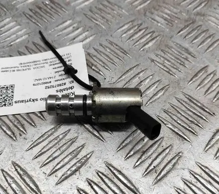 Skoda Superb B8 (3V) Camshaft vanos timing valve 04E906455P