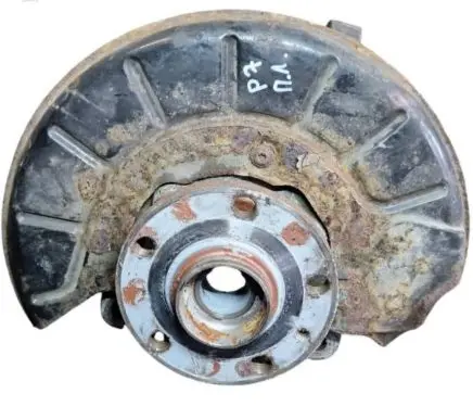 Volkswagen PASSAT B7 Front wheel hub 3C0407253F