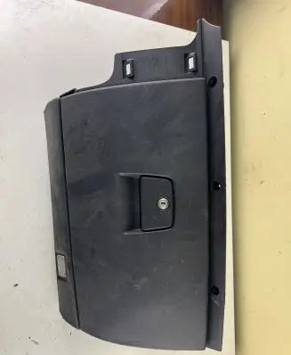 Volvo V50 Glove box 8626141