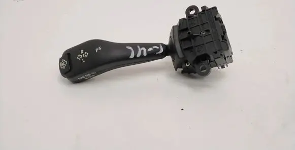 BMW 3 E46 Indicator stalk 8363668M 0110401025