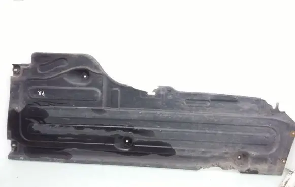 Center/middle under tray cover