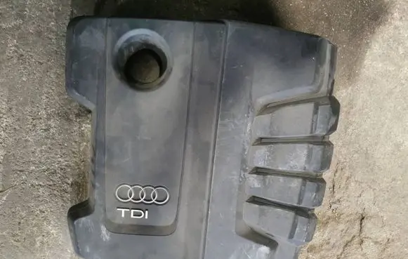Audi Q5 SQ5 Engine cover (trim) 80A103925