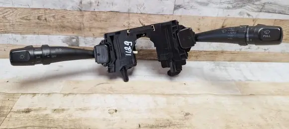 Wiper turn signal indicator stalk/switch