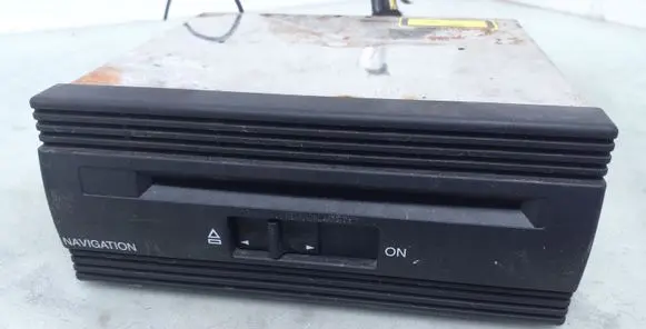 Navigation unit CD/DVD player