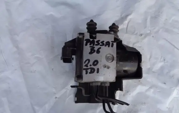 Volkswagen PASSAT B6 ABS Pump 6R0907379AE 6R0907379AC