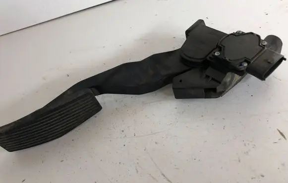 Opel Zafira A Accelerator throttle pedal 0281002298