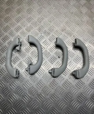 Volkswagen Jetta VI A set of handles for the ceiling 