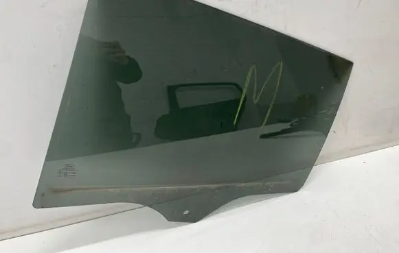 Ford Focus Rear door window glass