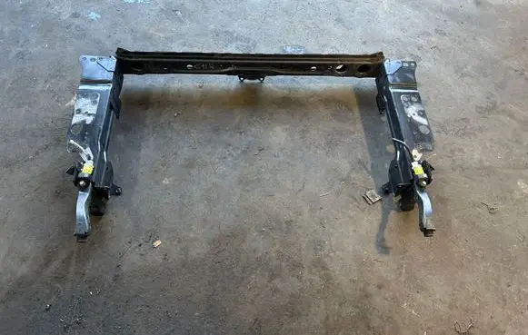 Toyota C-HR I Bottom radiator support slam panel