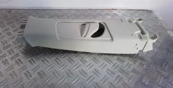 Lexus CT 200H (B) pillar trim (top) 7302353020 7313553030