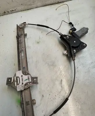 Hyundai i10 Front door window regulator with motor 231