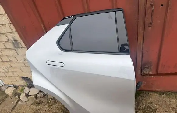 Toyota C-HR II Rear door