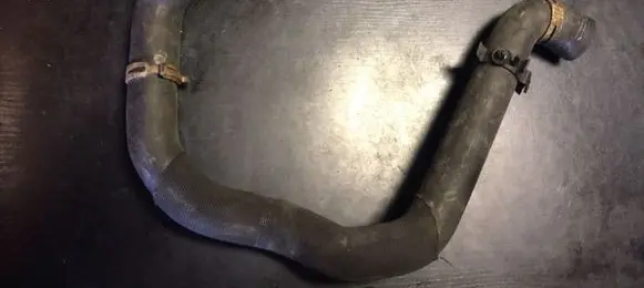 Mercedes-Benz A W169 Engine coolant pipe/hose 1695011182