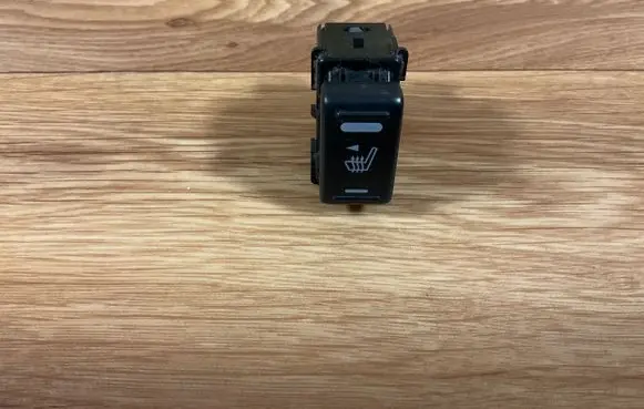 Nissan Note (E11) Seat heating switch 