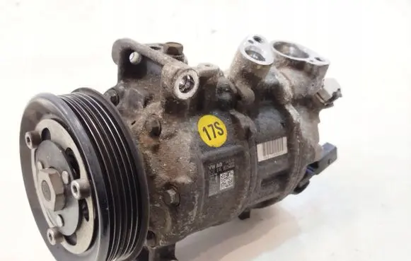 Volkswagen PASSAT B8 Air conditioning (A/C) compressor (pump) 5Q0816803