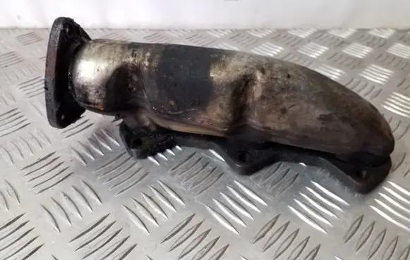 Audi A4 S4 B5 8D Exhaust manifold 059253033C
