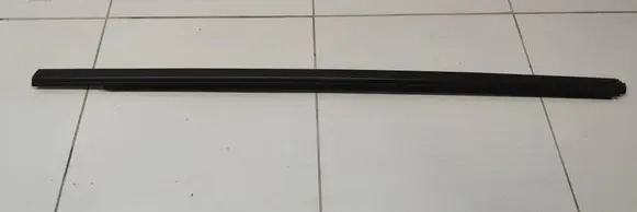 Citroen C3 Front door glass trim molding 9813218080