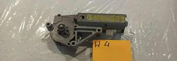 BMW 5 E39 Front door window regulator motor 
