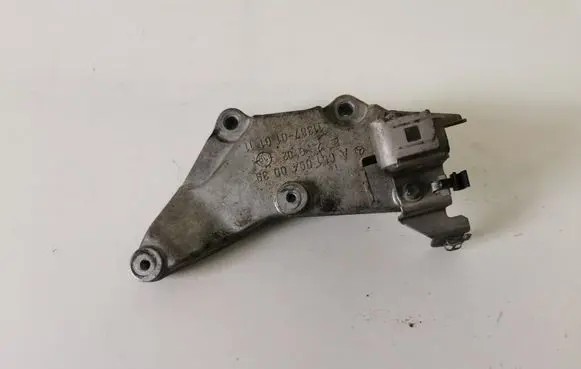 Mercedes-Benz E W212 Engine mounting bracket A6510940039