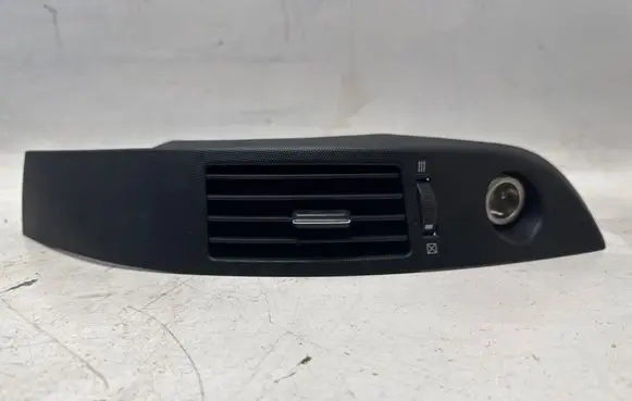 Toyota Corolla Verso AR10 Dashboard side air vent grill/cover trim 6556444010