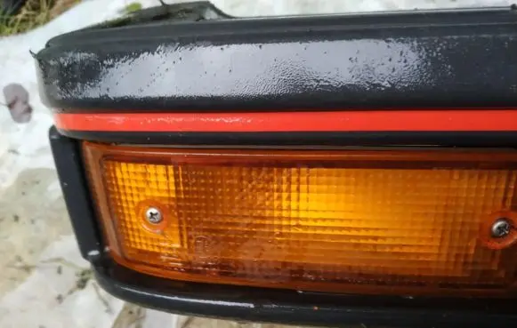 Front indicator light