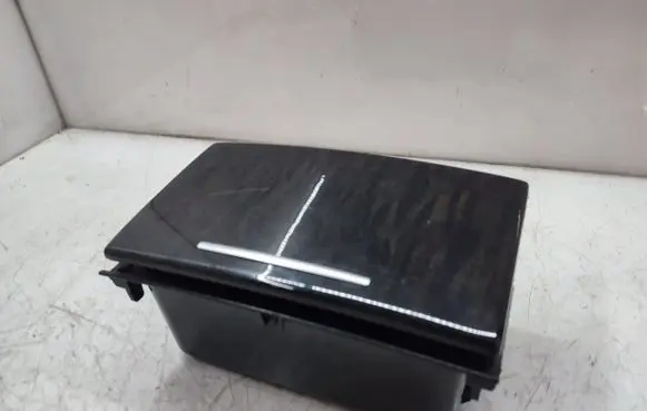 Mercedes-Benz CLS C218 X218 Glove box A2186800950