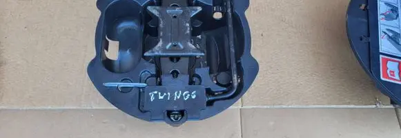 Renault Twingo II Lift Jack 131313