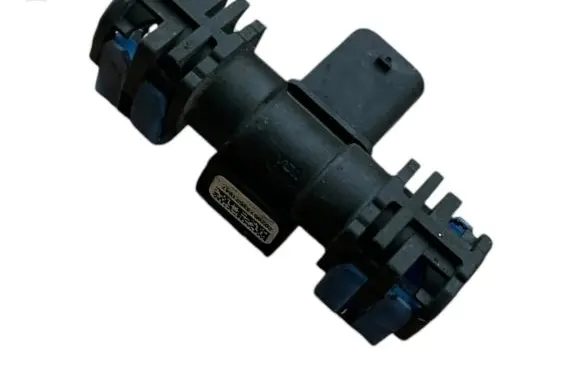 Volvo V40 Fuel pressure sensor 31372030