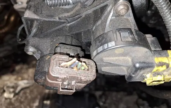 Ford Focus C-MAX Throttle valve 9655971880