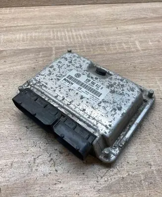 Skoda Octavia Mk2 (1Z) Engine control unit/module ECU 038906012H 0281010129