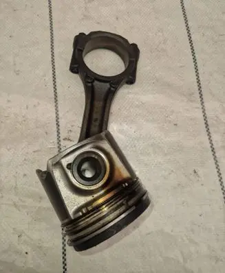 Fiat Ducato Piston with connecting rod