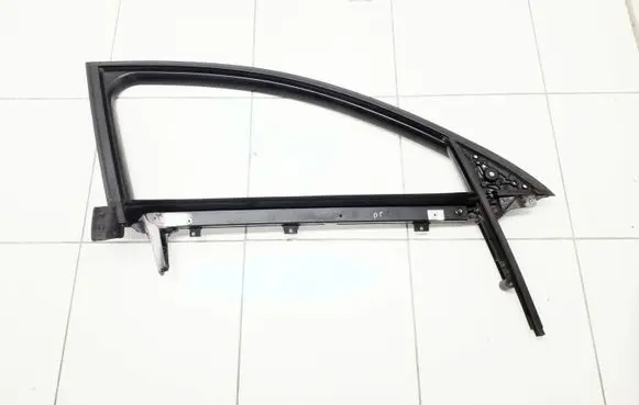 Audi A6 S6 C6 4F Front door window/glass frame 