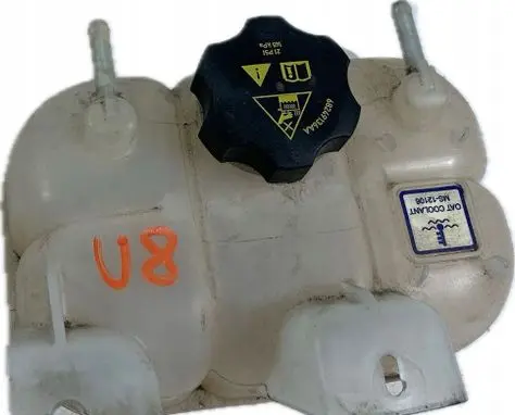 Chrysler Pacifica Coolant expansion tank/reservoir 68217323AA