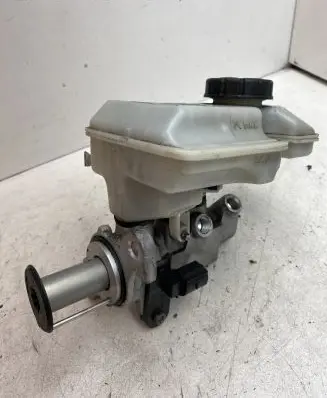 Volkswagen PASSAT B8 Master brake cylinder 5Q1611301C