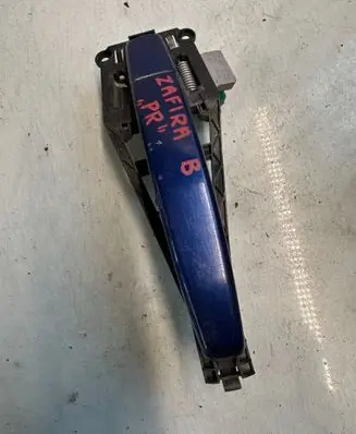 Opel Zafira B Front door exterior handle 13213
